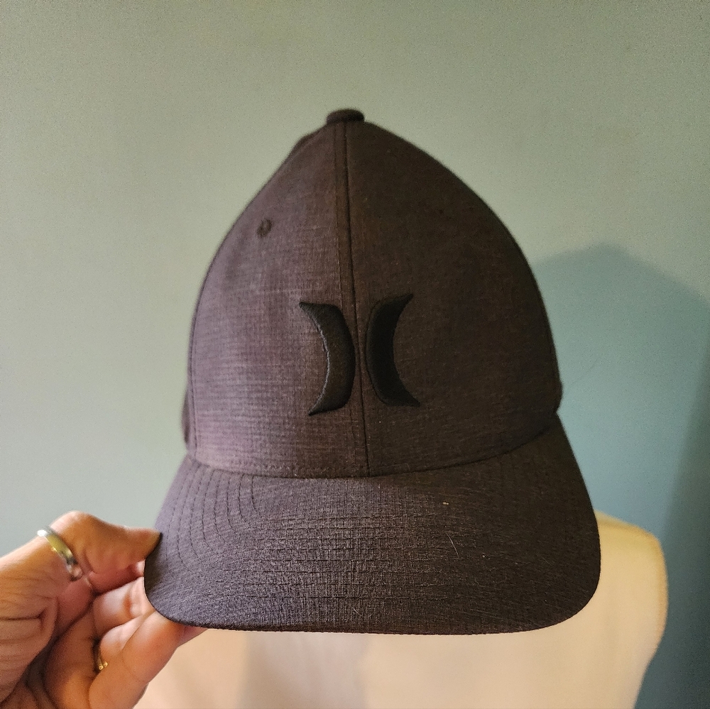 Hurley Black Logo Baseball Cap Flex Fit M/L